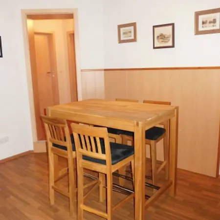 Apartament Gashi *